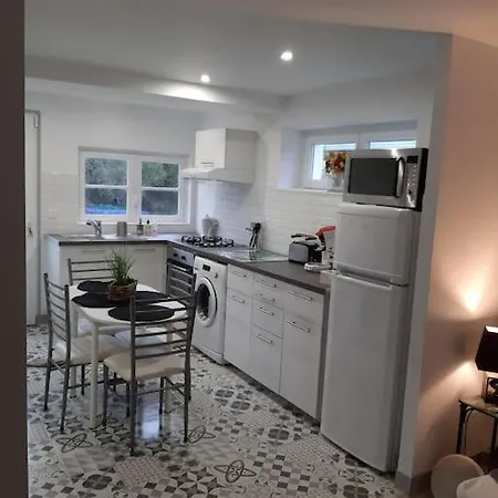 Апартаменты Othello Суйак